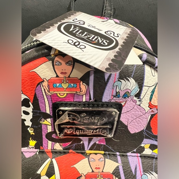 RARE! Loungefly Heart Logo Disney Villians mini backpack NWT - Picture 3 of 7